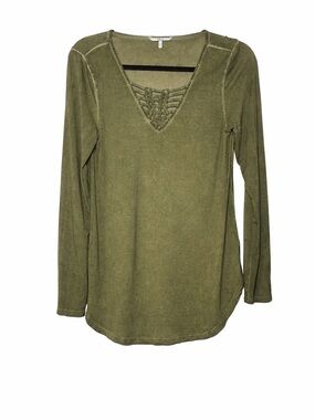 BKE Olive Green Long-Sleeve Crochet V-Neck Curved Hemline Top Size Small